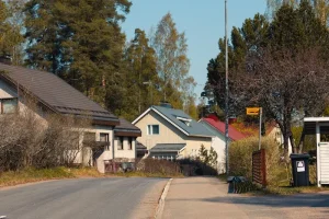 Narva Neighborhoods: City Center vs Kreenholm vs Riverside for Your Perfect Stay