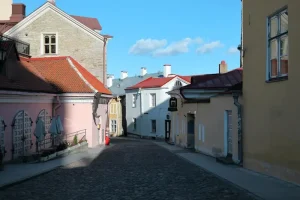 Tartu City Center vs. Supilinn vs. Karlova: Where to Stay in Estonia’s Student City?