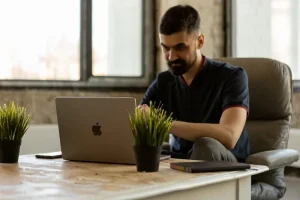 The Digital Nomad’s Guide to Estonia: E-Residency, Co-working, and Remote Work Hubs