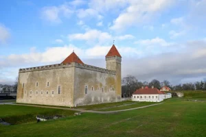 Unveiling Haapsalu’s Rich History: From Bishop’s Castle to Ghostly Legends