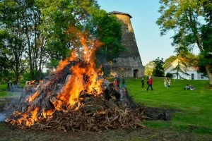 From Winter Wonderland to Summer Solstice: Estonia’s Seasonal Celebrations